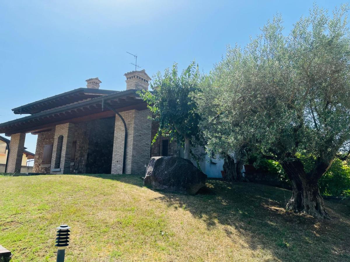 Vila Il Borgo Fra I Laghi Monzambano Exteriér fotografie