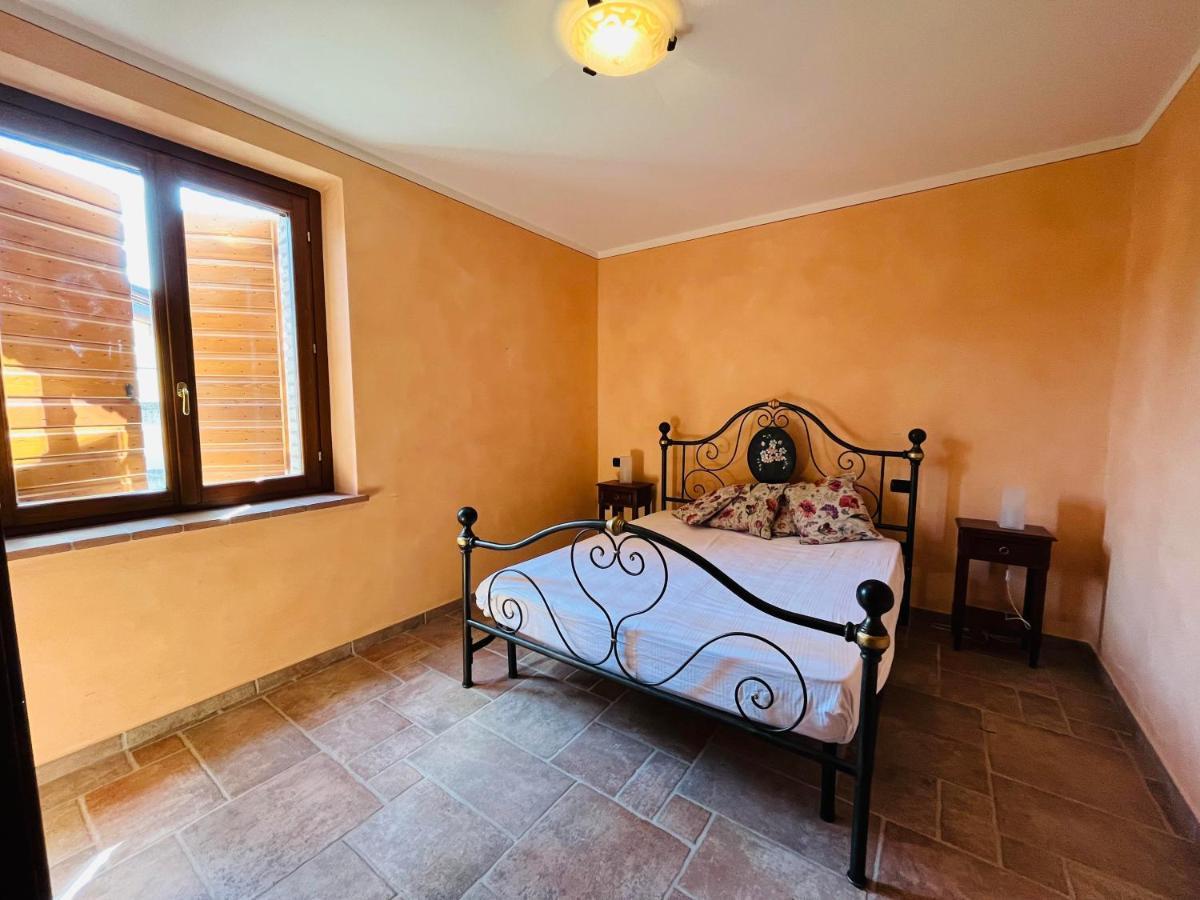 Vila Il Borgo Fra I Laghi Monzambano Exteriér fotografie