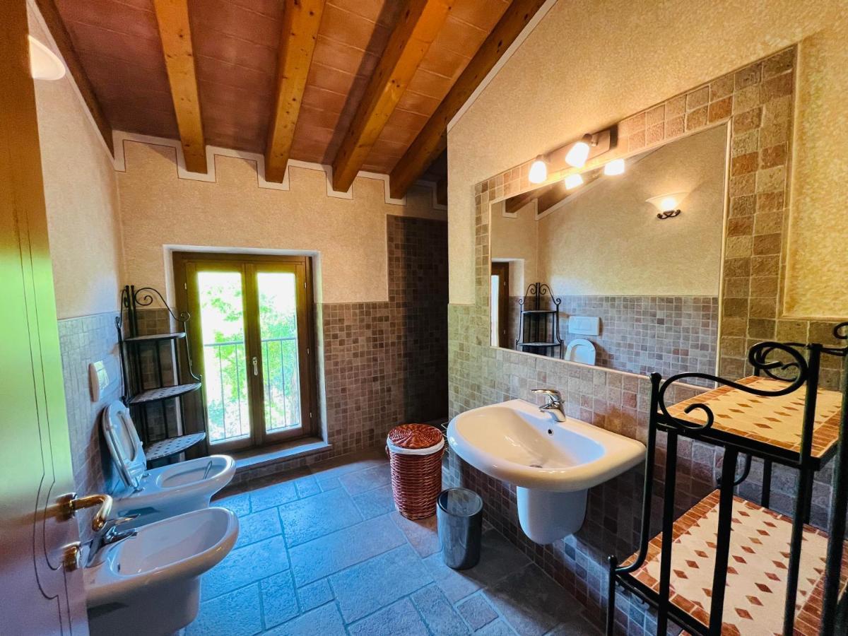 Vila Il Borgo Fra I Laghi Monzambano Exteriér fotografie