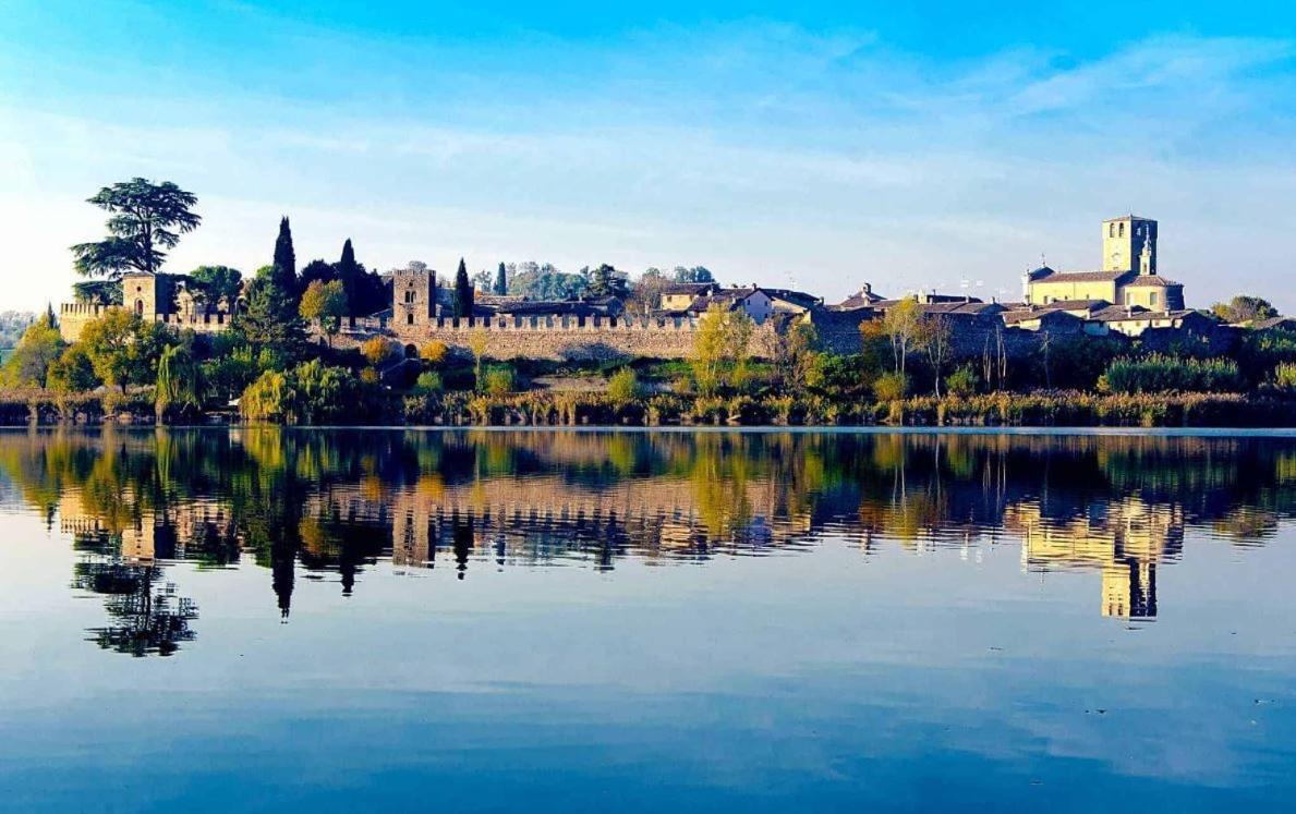 Vila Il Borgo Fra I Laghi Monzambano Exteriér fotografie