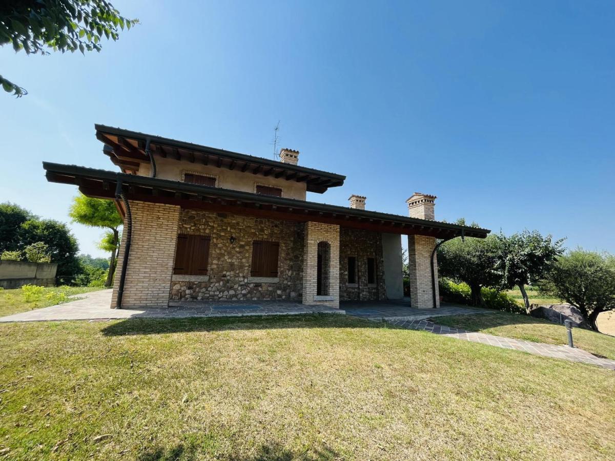 Vila Il Borgo Fra I Laghi Monzambano Exteriér fotografie